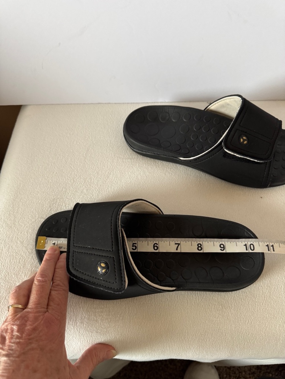 Vionic Kiwi - Unisex Motion Control Orthotic Slide Sandal - Picture 13 of 16